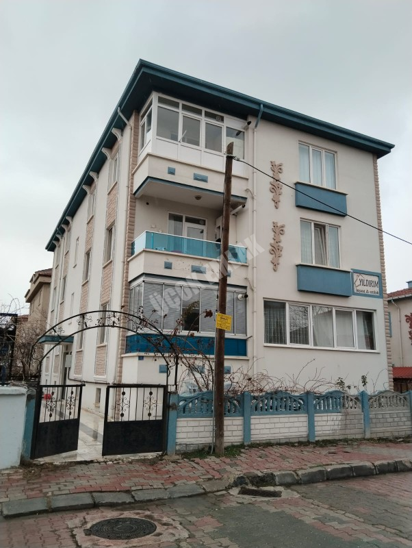 AFYON ÜÇOK EMLAKTAN VEYSEL KARANİ MAH SATILIK 2+1 DAİRE