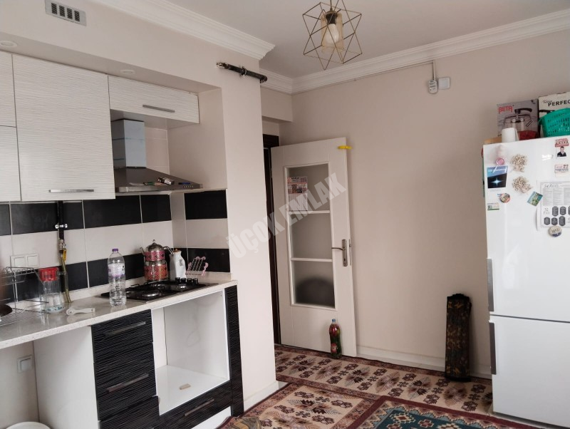 AFYON ÜÇOK EMLAKTAN VEYSEL KARANİ MAH SATILIK 2+1 DAİRE