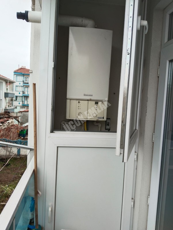 AFYON ÜÇOK EMLAKTAN VEYSEL KARANİ MAH SATILIK 2+1 DAİRE