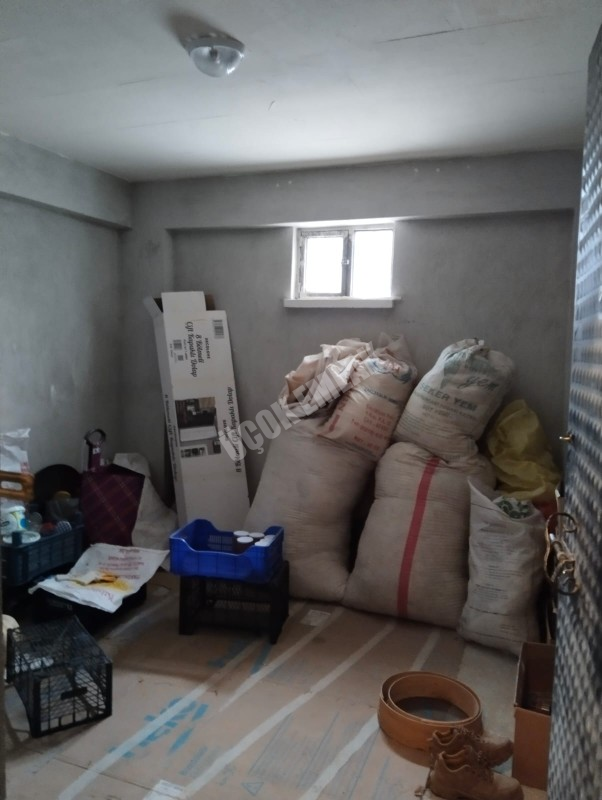AFYON ÜÇOK EMLAKTAN VEYSEL KARANİ MAH SATILIK 2+1 DAİRE