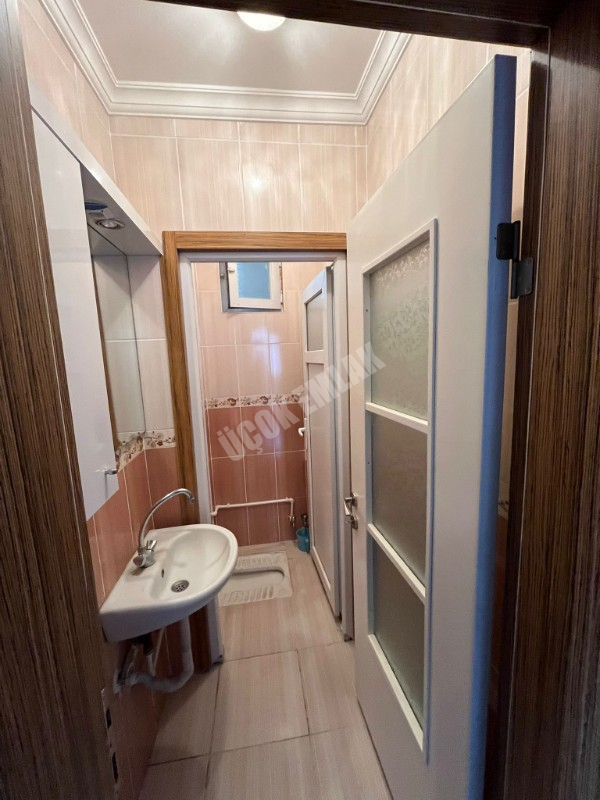 AFYON ÜÇOK EMLAKTAN FATİH MAH TEMİZ BAKIMLI 4+1 KİRALIK DAİRE 