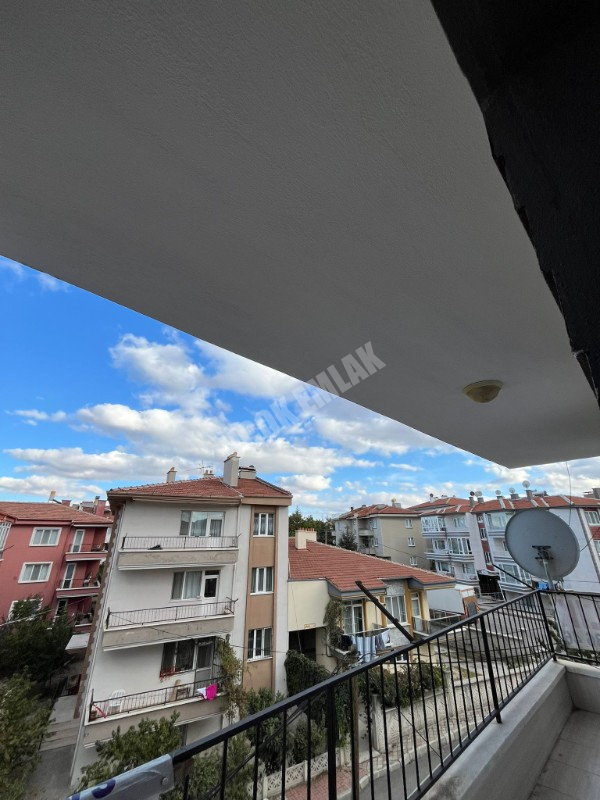 AFYON ÜÇOK EMLAKTAN FATİH MAH TEMİZ BAKIMLI 4+1 KİRALIK DAİRE 
