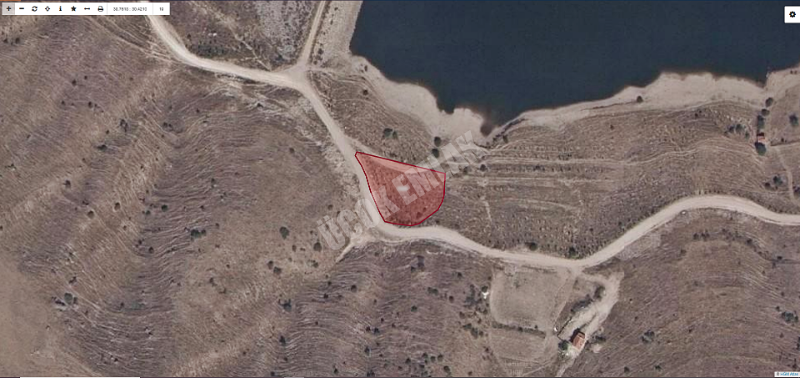 AFYON ÜÇOK EMLAKTAN SİNANPAŞA BOYALI KÖYÜNDE SATILIK M² FİYATINDAN TARLALAR