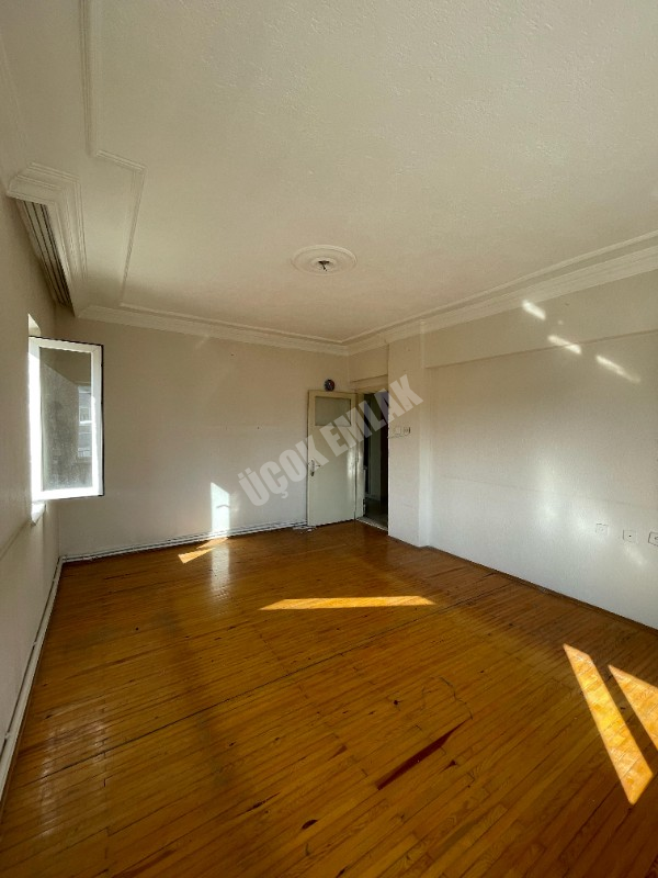 AFYON ÜÇOK EMLAKTAN MARAŞEL MAH SATILIK 3+1 DAİRE