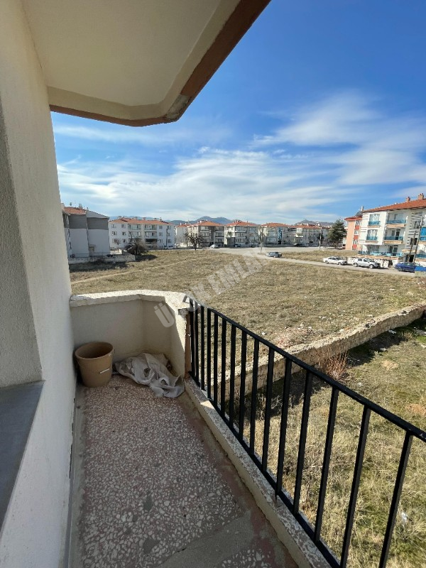 AFYON ÜÇOK EMLAKTAN MARAŞEL MAH SATILIK 3+1 DAİRE