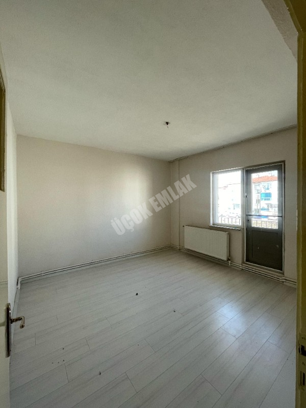AFYON ÜÇOK EMLAKTAN MARAŞEL MAH SATILIK 3+1 DAİRE