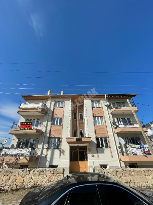 AFYON ÜÇOK EMLAKTAN MARAŞEL MAH SATILIK 3+1 DAİRE