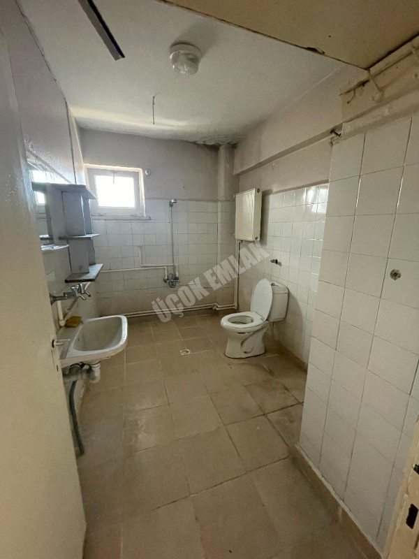 AFYON ÜÇOK EMLAKTAN HARBİŞ GAZİ MAH KİRALIK 3+1 DAİRE