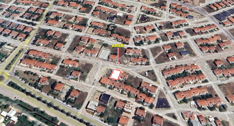AFYON ÜÇOK EMLAKTAN OSMAN GAZİ MAH SATILIK 300M² ARSA