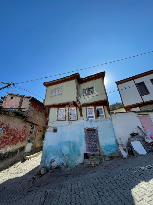 AFYON ÜÇOK EMLAKTAN FAKIPAŞA MAH DA SATILIK 3+1 MÜSTAKİL EV