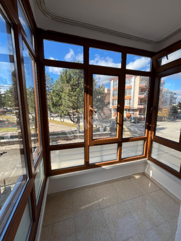 AFYON ÜÇOK EMLAKTAN HARBİŞ KOCATEPE MAHALLESİNDE SATILIK 4+1 DAİRE 