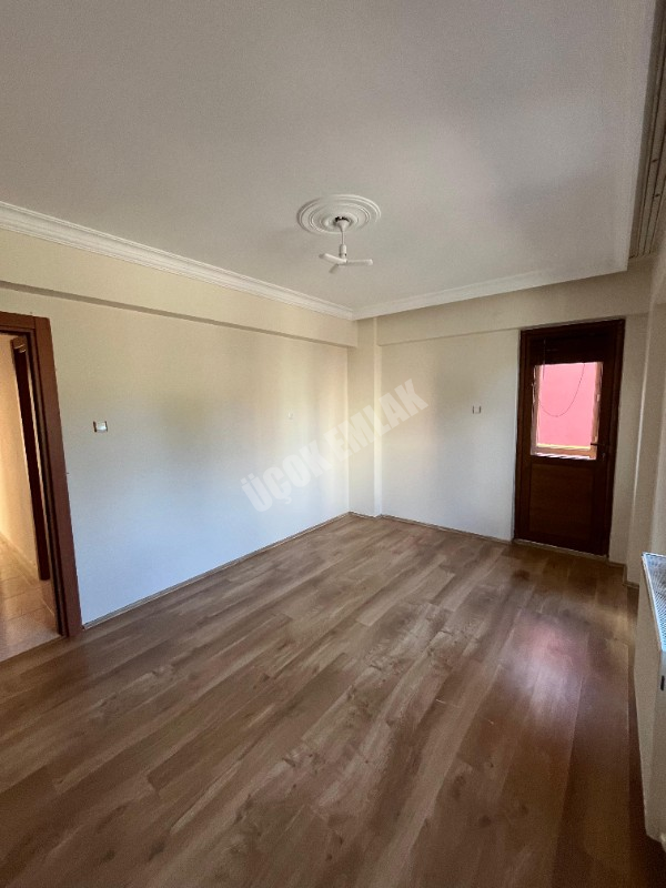 AFYON ÜÇOK EMLAKTAN HARBİŞ KOCATEPE MAHALLESİNDE SATILIK 4+1 DAİRE 