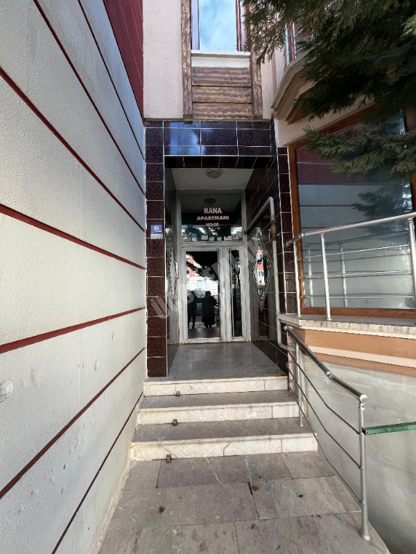 AFYON ÜÇOK EMLAKTAN HARBİŞ KOCATEPE MAHALLESİNDE SATILIK 4+1 DAİRE 