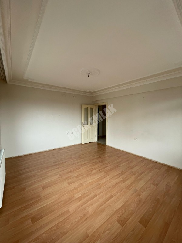 AFYON ÜÇOK EMLAKTAN MAREŞAL DE SATILIK 2+1 DAİRE