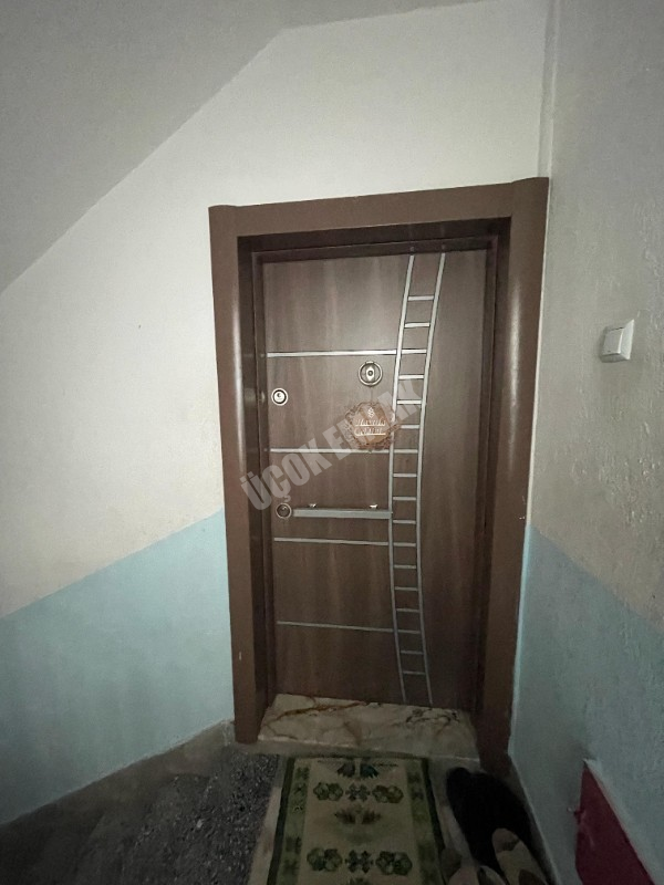 AFYON ÜÇOK EMLAKTAN HARBİŞ GAZİ  MAH. SATILIK BAKIMLI ARAKAT 3+1 DAİRE