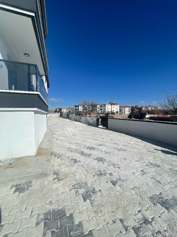 AFYON ÜÇOK EMLAKTAN MAREŞAL MAH DA SATILIK 3+1 SIFIR LÜKS DAİRE