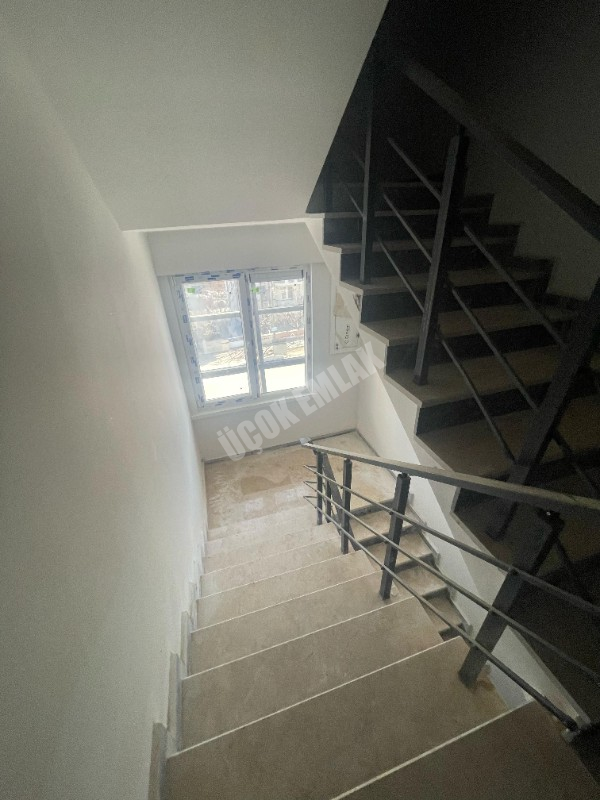 AFYON ÜÇOK EMLAKTAN MAREŞAL MAH DA SATILIK 3+1 SIFIR LÜKS DAİRE