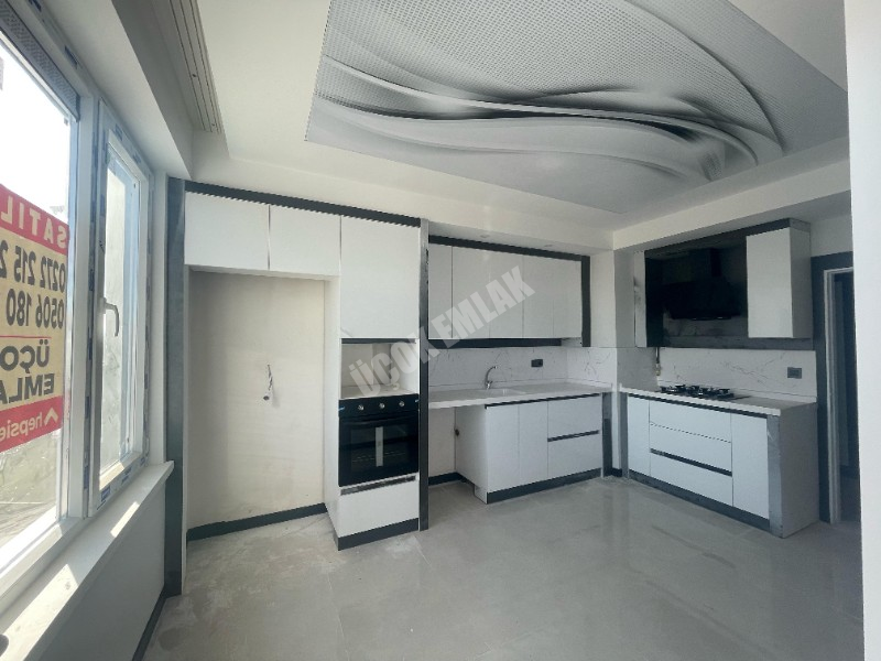 AFYON ÜÇOK EMLAKTAN MAREŞAL MAH DA SATILIK 3+1 SIFIR LÜKS DAİRE