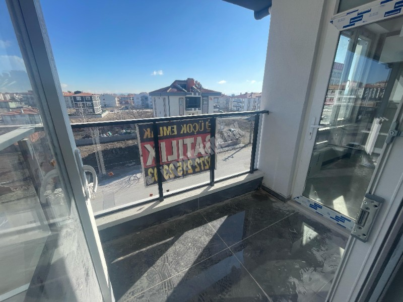AFYON ÜÇOK EMLAKTAN MAREŞAL MAH DA SATILIK 3+1 SIFIR LÜKS DAİRE