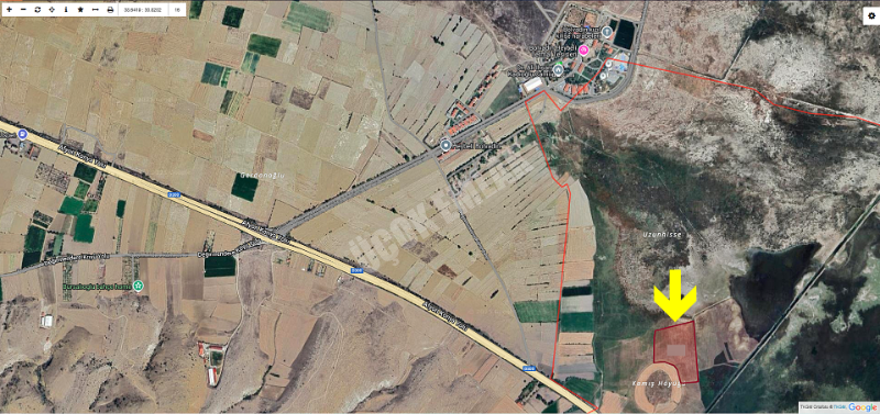 AFYON ÜÇOK EMLAKTAN GÖZSÜZLÜ KÖYÜNDE SATILIK 31.539M² ÇAYIR