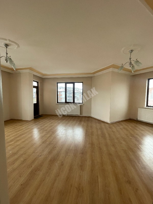 AFYON ÜÇOK EMLAKTAN KANLICA MAH. KİRALIK 3+1 DAİRE