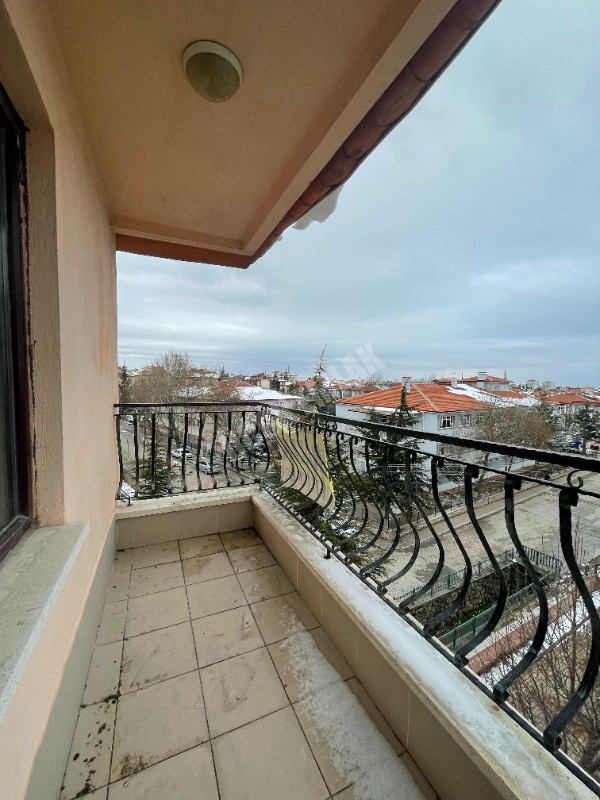 AFYON ÜÇOK EMLAKTAN KANLICA MAH. KİRALIK 3+1 DAİRE