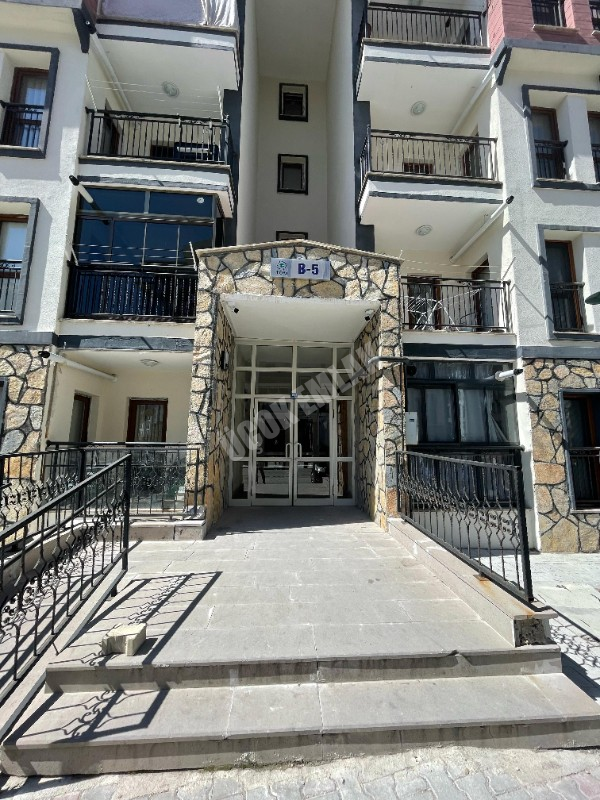 AFYON ÜÇOK EMLAKTAN ÇETİNKAYA TOKİ DE SATILIK 2+1 ARAKAT SIFIR AYARINDA DAİRE