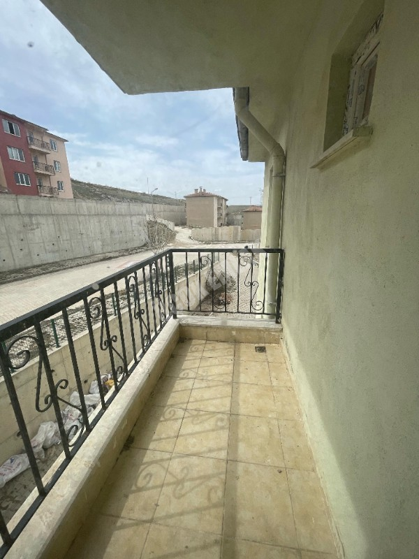 AFYON ÜÇOK EMLAKTAN DÖRTYOL MAH İNAZ DEPREM EVLERİNDE SATILIK 2+1 DAİRE