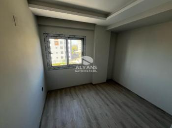 ALYANS'TAN CEPHELERİ AÇIK, BAĞIMSIZ MUTFAK, SIFIR CAZİP DAİRE !!