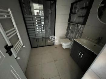 ALYANS'TAN MERKEZİ KONUMDA SIFIR SİTE'DE LÜKS SOSYAL ALANLI 2+1