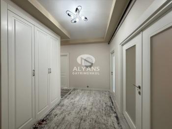 ALYANS'TAN AÇIK CEPHE MASRAFSIZ GENİŞ PEYZAJLI SİTE İÇİ LÜKS 4+1