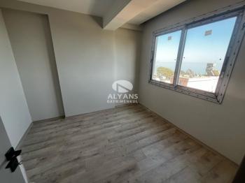 ALYANS'TAN MERKEZİ KONUMDA DENİZE SIFIR LEB-İ DERYA CAZİP 1+1