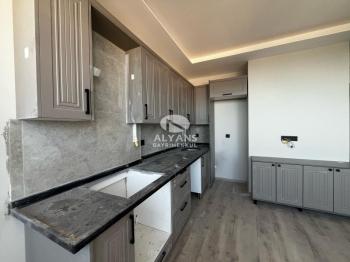 ALYANS'TAN MERKEZİ KONUMDA DENİZE SIFIR LEB-İ DERYA CAZİP 1+1