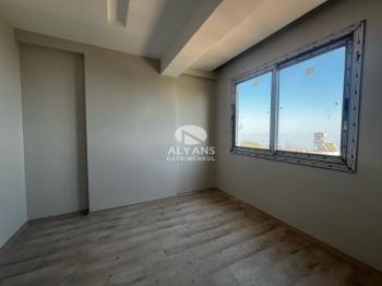 ALYANS'TAN MERKEZİ KONUMDA DENİZE SIFIR LEB-İ DERYA CAZİP 1+1