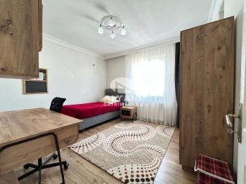 ALYANS'TAN MERKEZİ KONUMDA MASRAFSIZ CEPHELERİ AÇIK GENİŞ M2 3+1