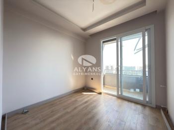 ALYANS'TAN KUSURSUZ İŞÇİLİĞİ VE EŞSİZ MANZARASIYLA LÜKS 2+1
