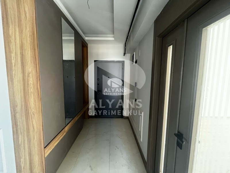 ALYANS'TAN CEPHELERİ AÇIK, BAĞIMSIZ MUTFAK, SIFIR CAZİP DAİRE !!