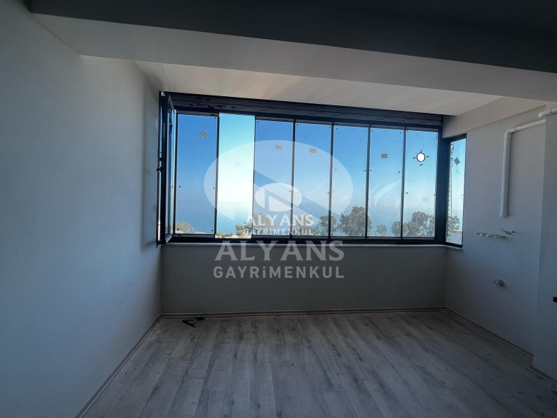 ALYANS'TAN MERKEZİ KONUMDA DENİZE SIFIR LEB-İ DERYA CAZİP 1+1