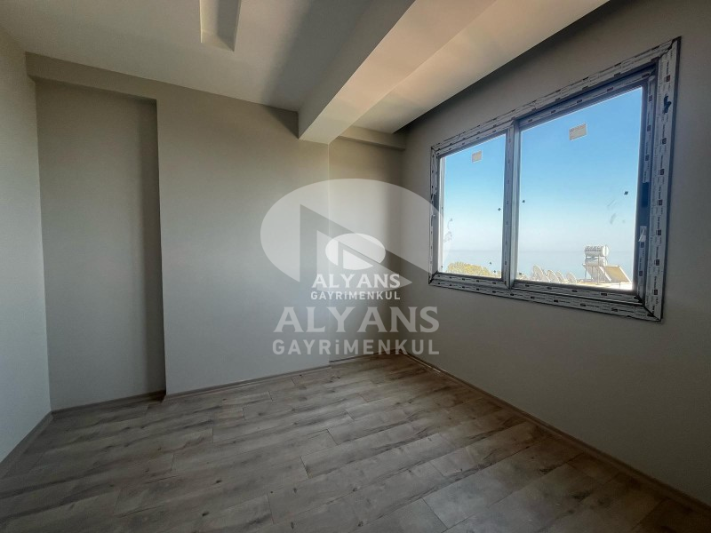 ALYANS'TAN MERKEZİ KONUMDA DENİZE SIFIR LEB-İ DERYA CAZİP 1+1