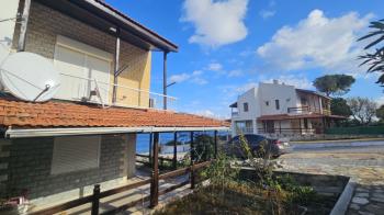 Antre Emlak'tan Satılık Çeşme Dalyan'da Denize Sıfır Tripleks 4+1 Villa