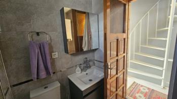 Antre Emlak'tan Satılık Çeşme Dalyan'da Denize Sıfır Tripleks 4+1 Villa