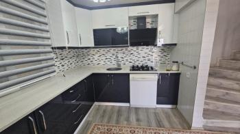 Antre Emlak'tan Satılık Çeşme Dalyan'da Denize Sıfır Tripleks 4+1 Villa