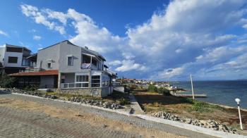 Antre Emlak'tan Satılık Çeşme Dalyan'da Denize Sıfır Tripleks 4+1 Villa