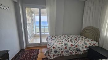 Antre Emlak'tan Satılık Çeşme Dalyan'da Denize Sıfır Tripleks 4+1 Villa