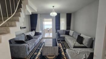 Antre Emlak'tan Satılık Çeşme Dalyan'da Denize Sıfır Tripleks 4+1 Villa