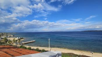 Antre Emlak'tan Satılık Çeşme Dalyan'da Denize Sıfır Tripleks 4+1 Villa