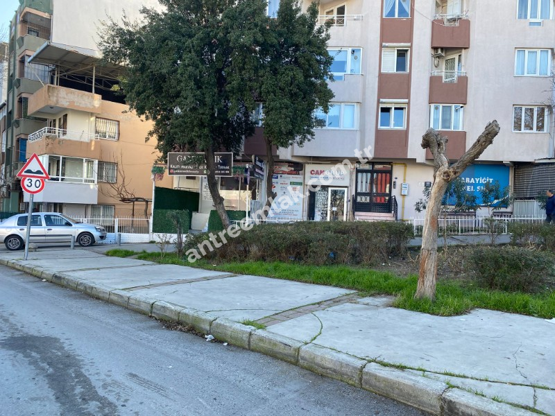 AntrenEmlak'tan Satılık Bozyaka Hastanesi Karşısı Eskiizmir Caddesi Yanı 50 M2  Dükkan