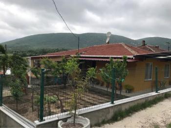 Balıkesir Gönen'de Müstakil Bahçeli 3+1 Verandalı Sakin Huzurlu Köy Evi