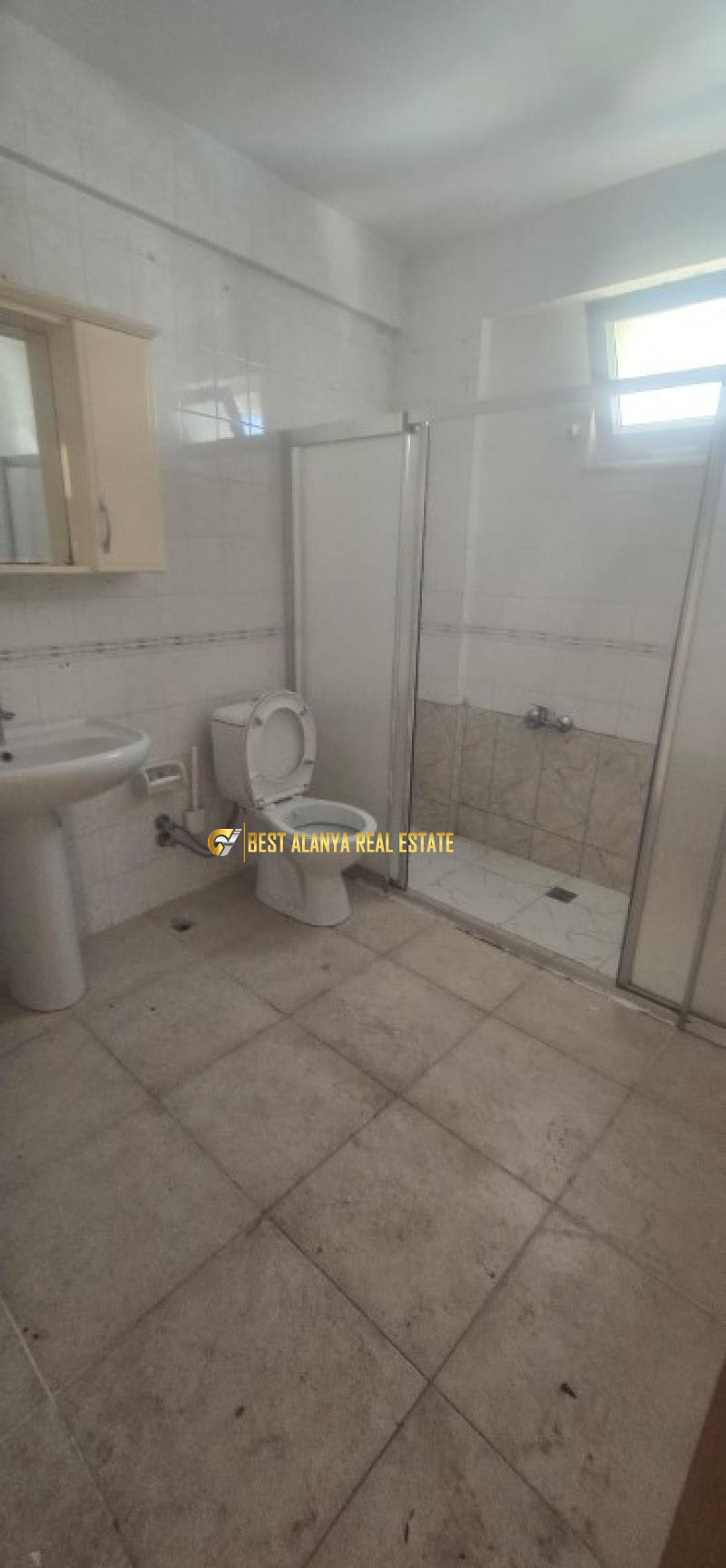 ALANYA MAHMUTLAR GÖKÇAY SİTESİ KİRALIK BOŞ 2+1 DENİZE SIFIR