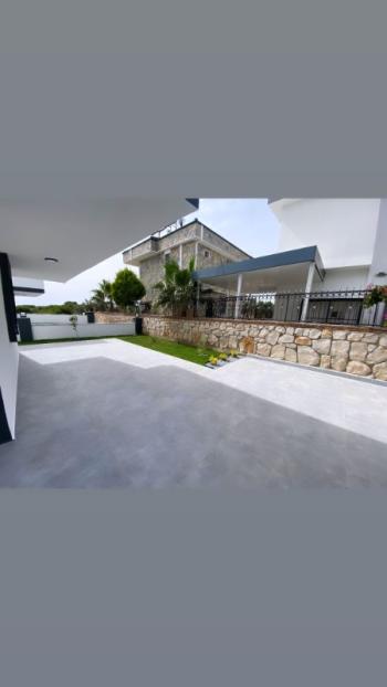 Satılık Efeler Mahallesin de Ak Deniz Sitesi Mevkiin 3+1 Ayrı Mutfak Havuzlu Otoparklı Bahçeli EK-1268